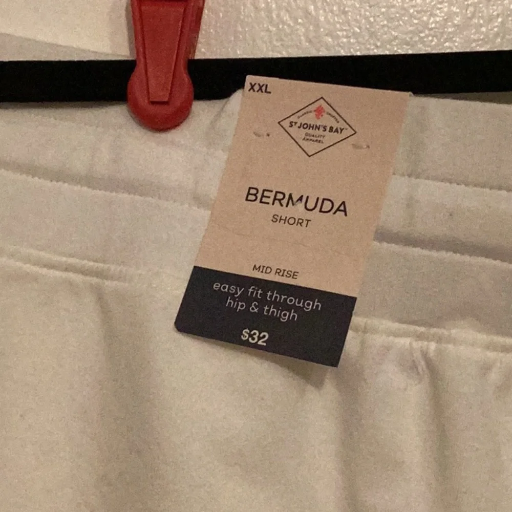 St. John's Bay White Bermuda Shorts Elastic Waist - Picture 9 of 13